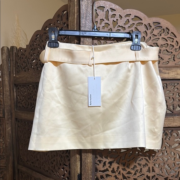 NEW NWT Reformation Carla Low Waist Belted Satin Skirt - Picture 5 of 5